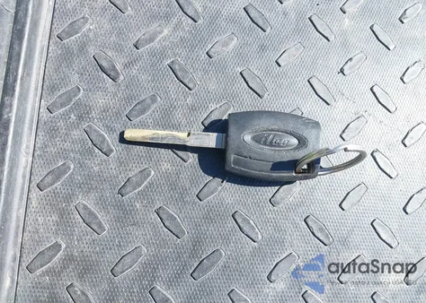 2014 Ford Fiesta Se z USA, uszkodzony, nr VIN 3FADP4EJ7EM159534